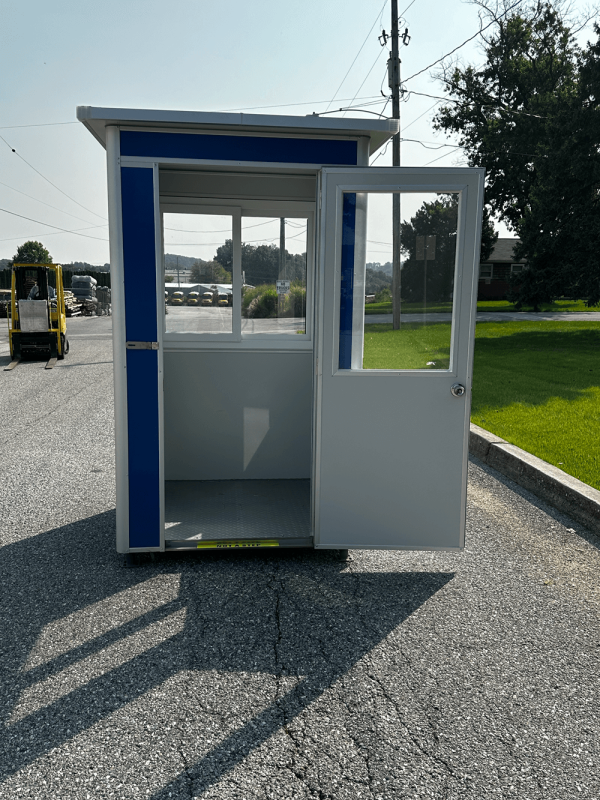 Shack Base 4’x4′ Economy Blue Guard Shack, Pallet Base Model – York Guard Shack