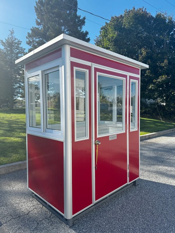 Shack Base 4’x6′ Economy Red Guard Shack, Pallet Base Model – York Guard Shack