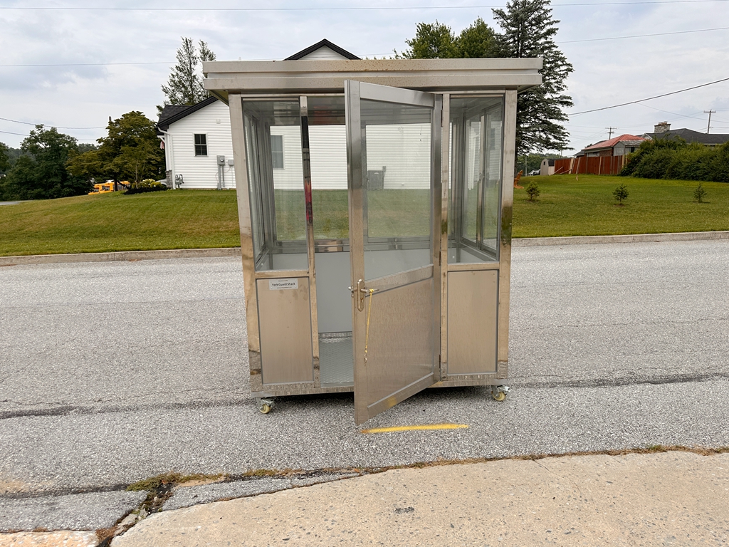 4 x 6 Stainless Steel Guard Shack, Swing Door, with Tempered glass , Plain Jane - Image 8